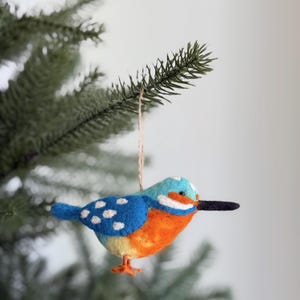 Needle Felted Kingfisher Ornament – Handmade Wool Bird Christmas Tree Decor – Blue & Orange Felt Bird Ornament – Nature Lover Gift